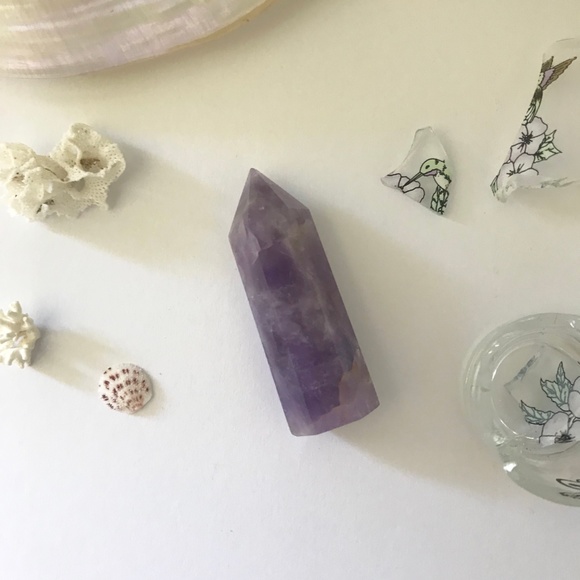 Amethyst Crystal - Obelisk Point Tower Pillar - Picture 4 of 8